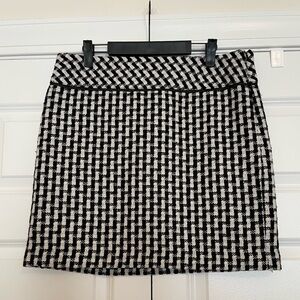 Vintage Loft Houndstooth Mini Pencil Skirt Size 10 - Black and White - Office